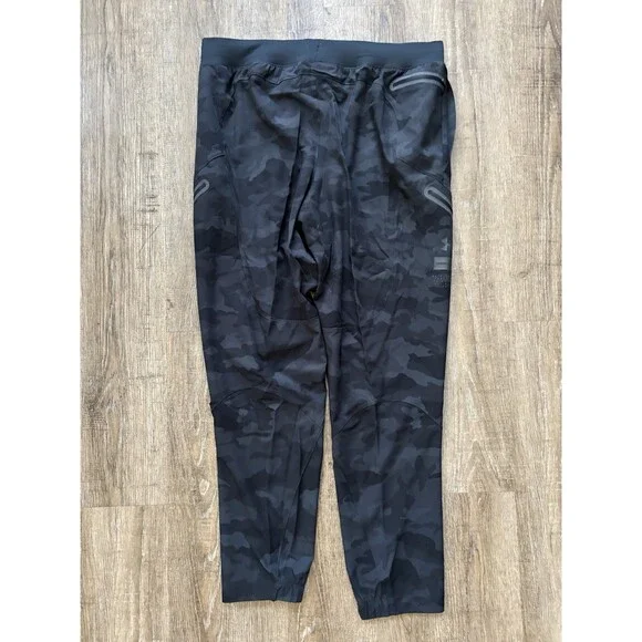 Under Armour Unstoppable Fitted Cargo Pants Black Camo Men’s Sz XL 1352026 008